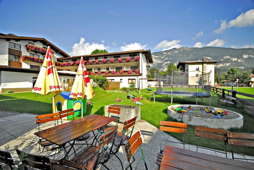 Hotel-Restaurant Sonnhof Radfeld Exteriör bild